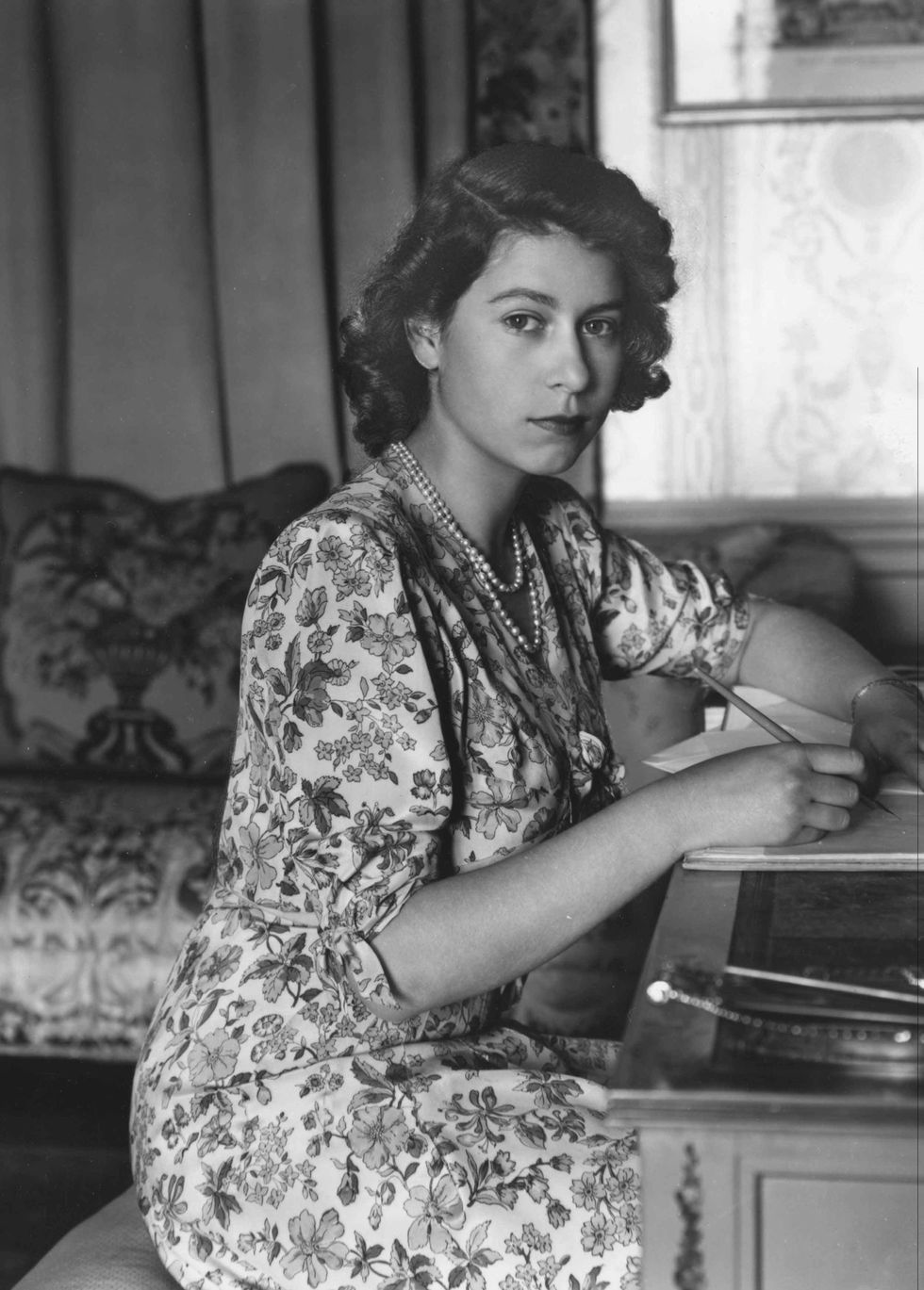 queen-elizabeth-1944.jpg 